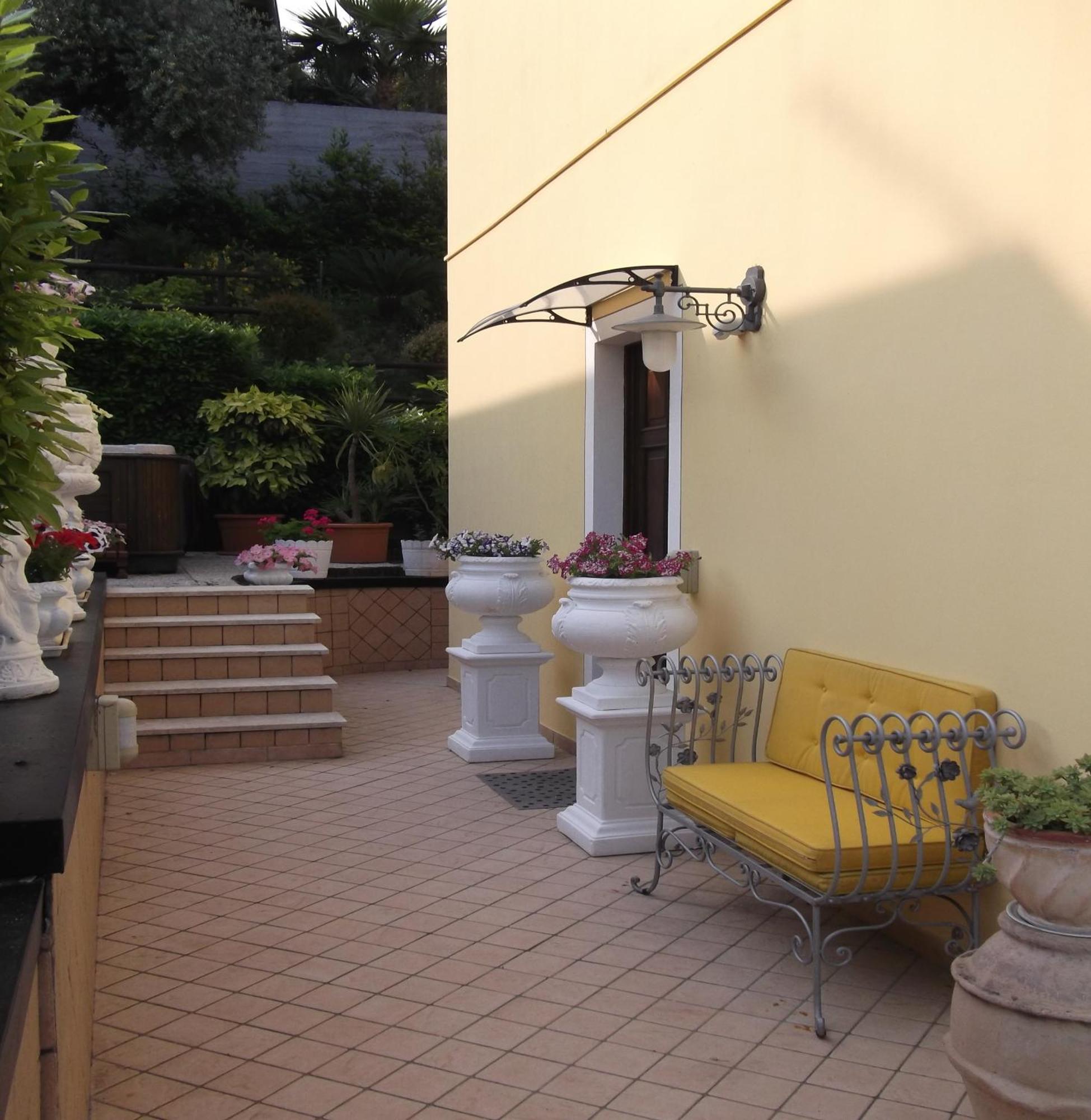 Villa Paradiso Polpenazze del Garda Bagian luar foto